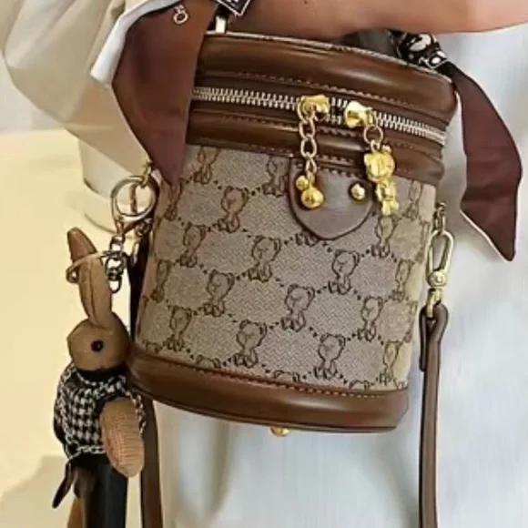 Cocoa Luxe  Bear & Bunny Charm Bucket Bag” - Picture 3 of 6